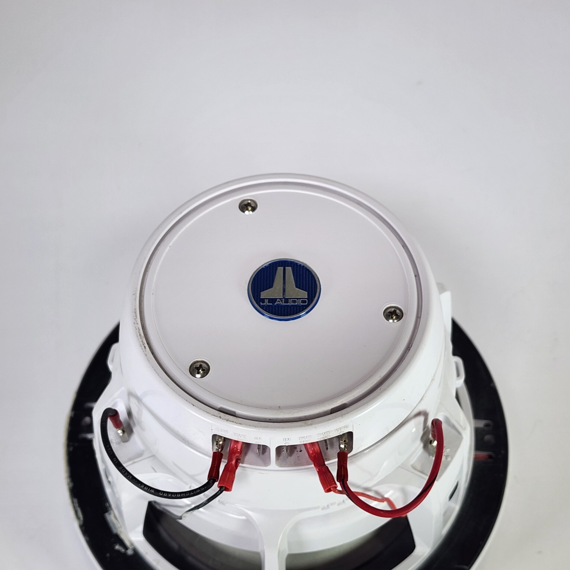 JL Audio M880CCXX0 8.8″ Marine Speakers White with Classic Grille