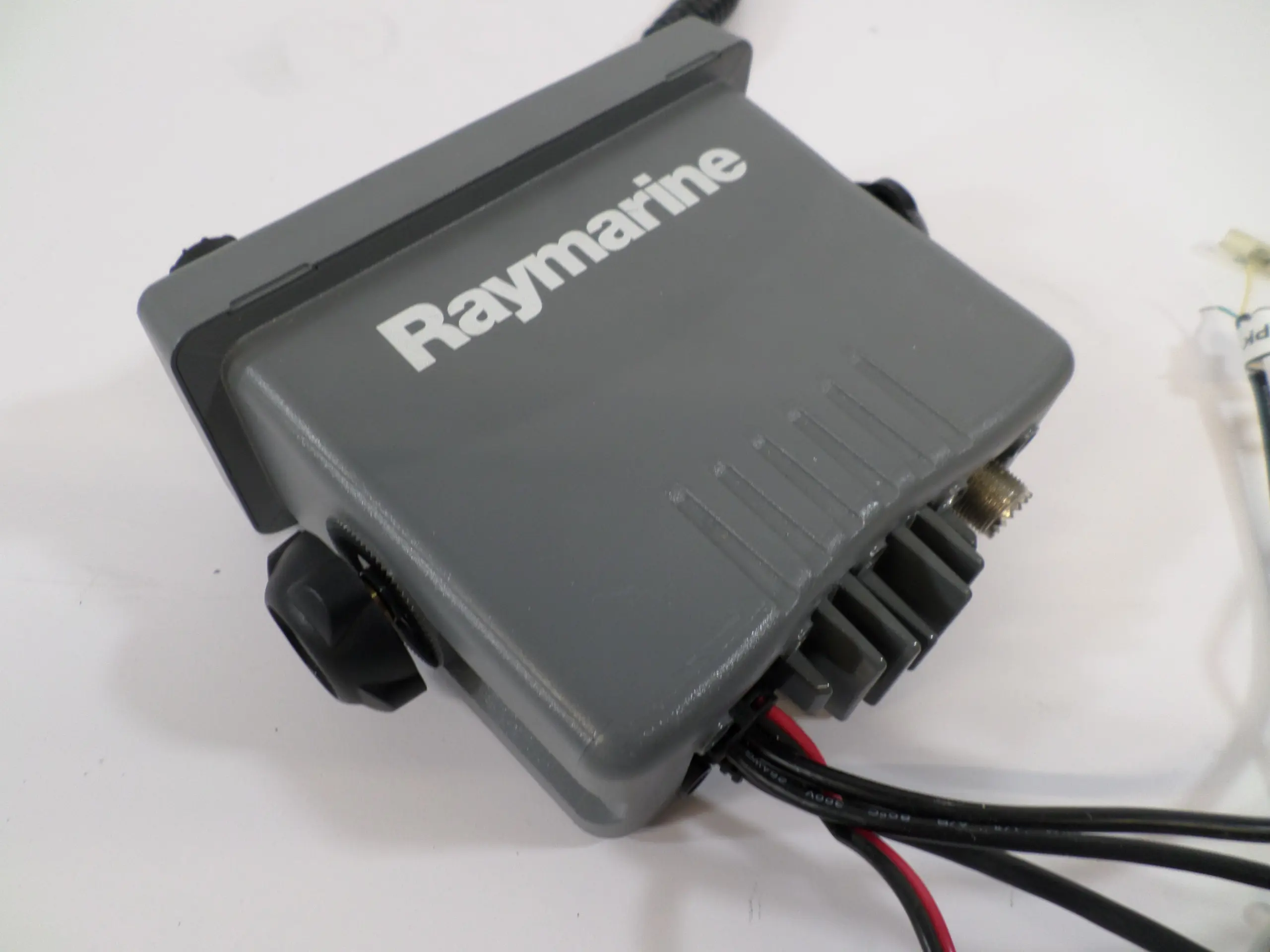 Raymarine Ray55 VHF E43036 - Excellent condition - Max Marine Electronics