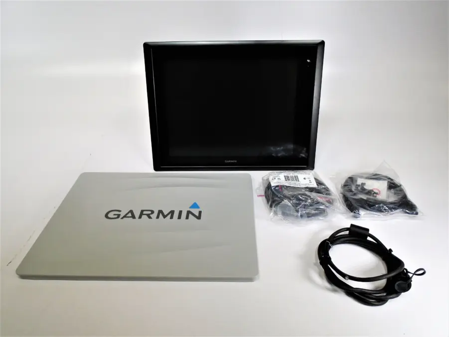 Garmin GPSMap 8215 Touchscreen MFD Updated 90 Day Warr w/ Sun Cover (Tested)