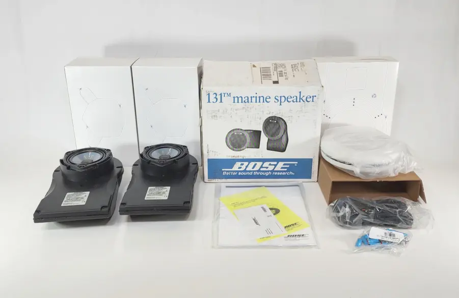 (1 Pair) NEW Bose 131 4.5" Ported Enclosure Marine Speakers with White Grilles