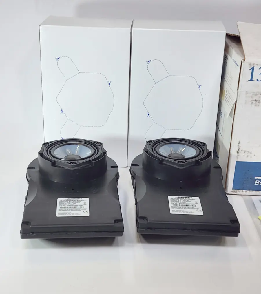 (1 Pair) NEW Bose 131 4.5" Ported Enclosure Marine Speakers with White Grilles - Image 4