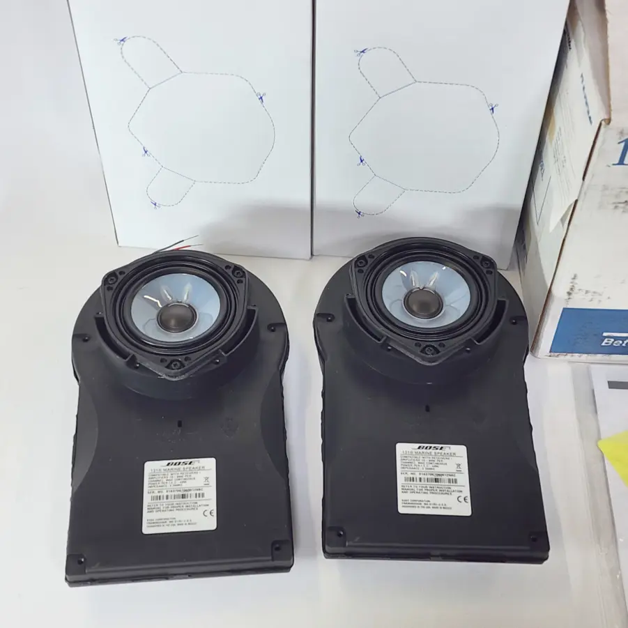 (1 Pair) NEW Bose 131 4.5" Ported Enclosure Marine Speakers with White Grilles - Image 5