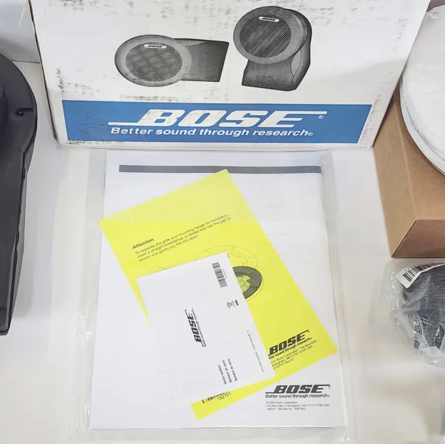 (1 Pair) NEW Bose 131 4.5" Ported Enclosure Marine Speakers with White Grilles - Image 6