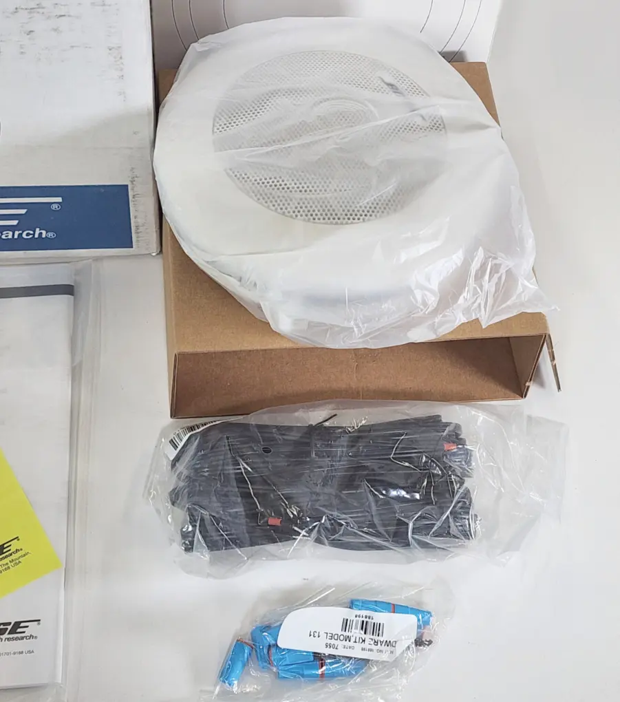 (1 Pair) NEW Bose 131 4.5" Ported Enclosure Marine Speakers with White Grilles - Image 7