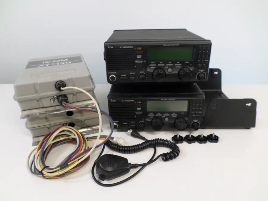 ICOM IC-M700PRO Single Side Band Radios Parts Lot w/ AT-130 Tuners