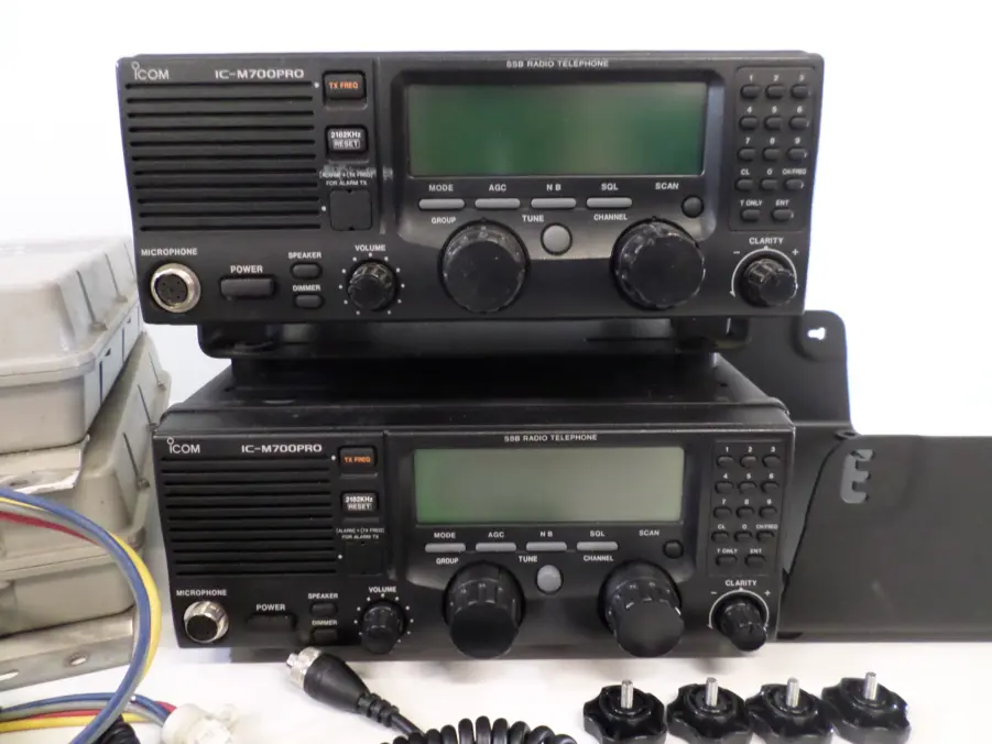 ICOM IC-M700PRO Single Side Band Radios Parts Lot w/ AT-130 Tuners - Image 2