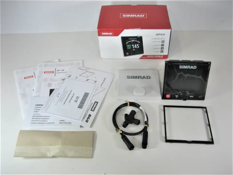 Simrad-AP44-Autopilot Control Head-000-13289-001-New Open Box