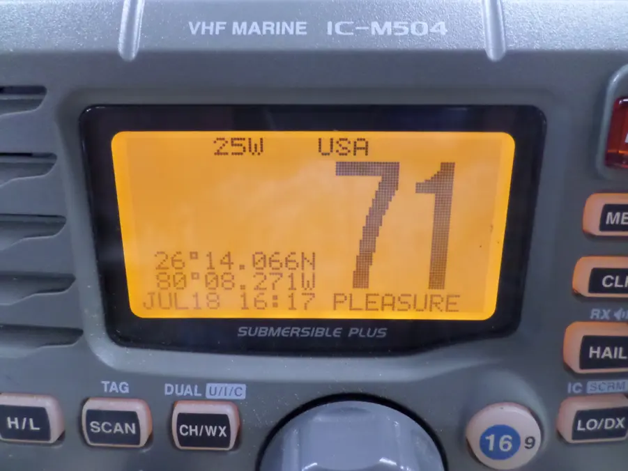 ICOM IC-M504 Marine VHF Radio with Attatched Mic - Excellent Condition - Image 4