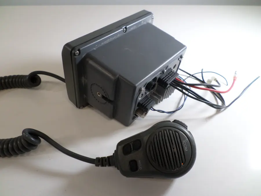 ICOM IC-M504 Marine VHF Radio with Attatched Mic - Excellent Condition - Image 8
