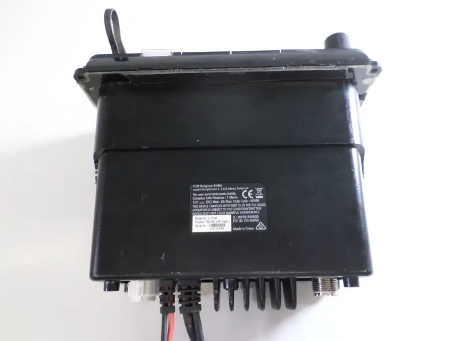 Raymarine RAY60 Submersible VHF Radio Transceiver Unit E70245 W/ R70370 Mic - Image 6
