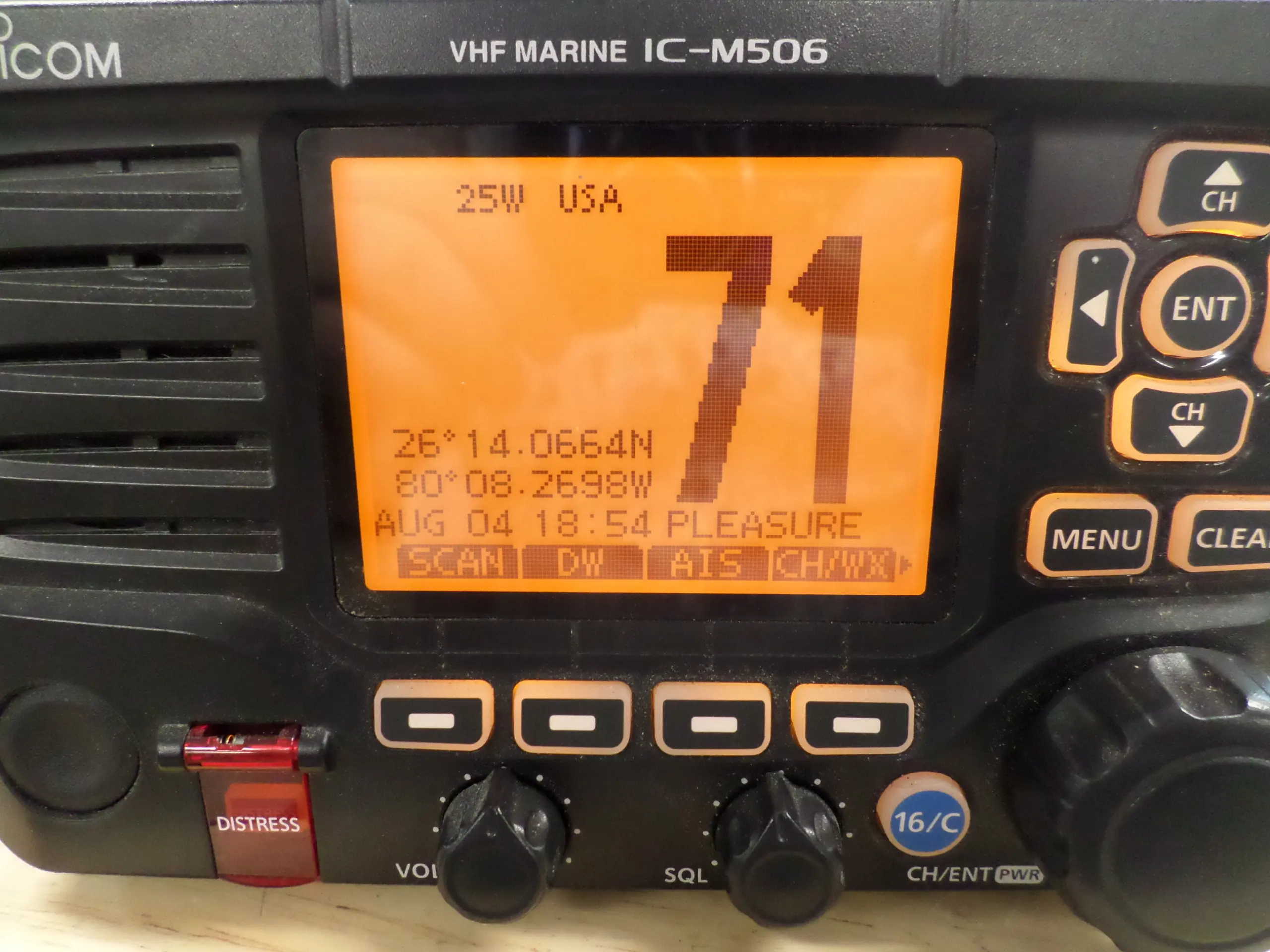 ICM506 Submersible Marine VHF Radio w/ HM205 Fist Mic Max