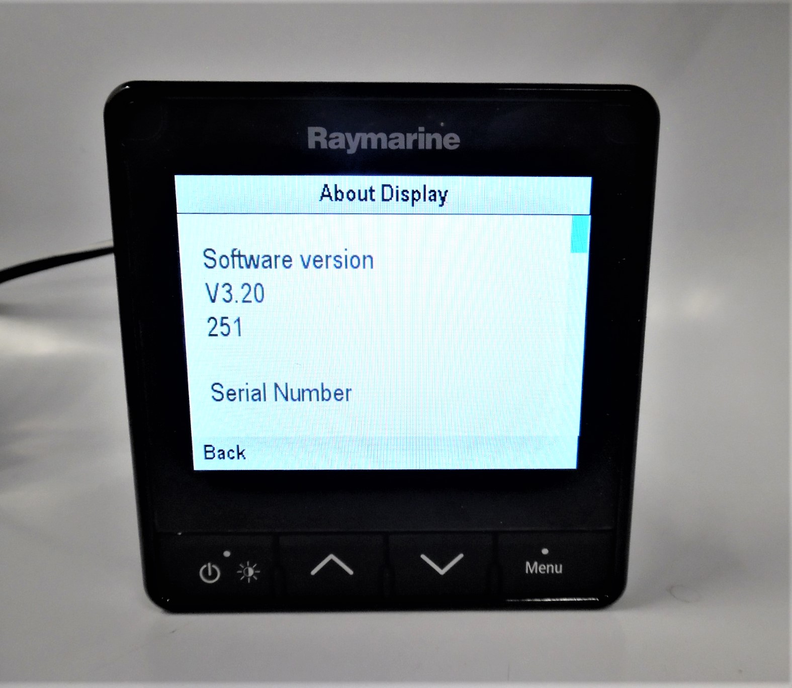 Raymarine i70 Multifunction Instrument Display with Sun Cover & Cable