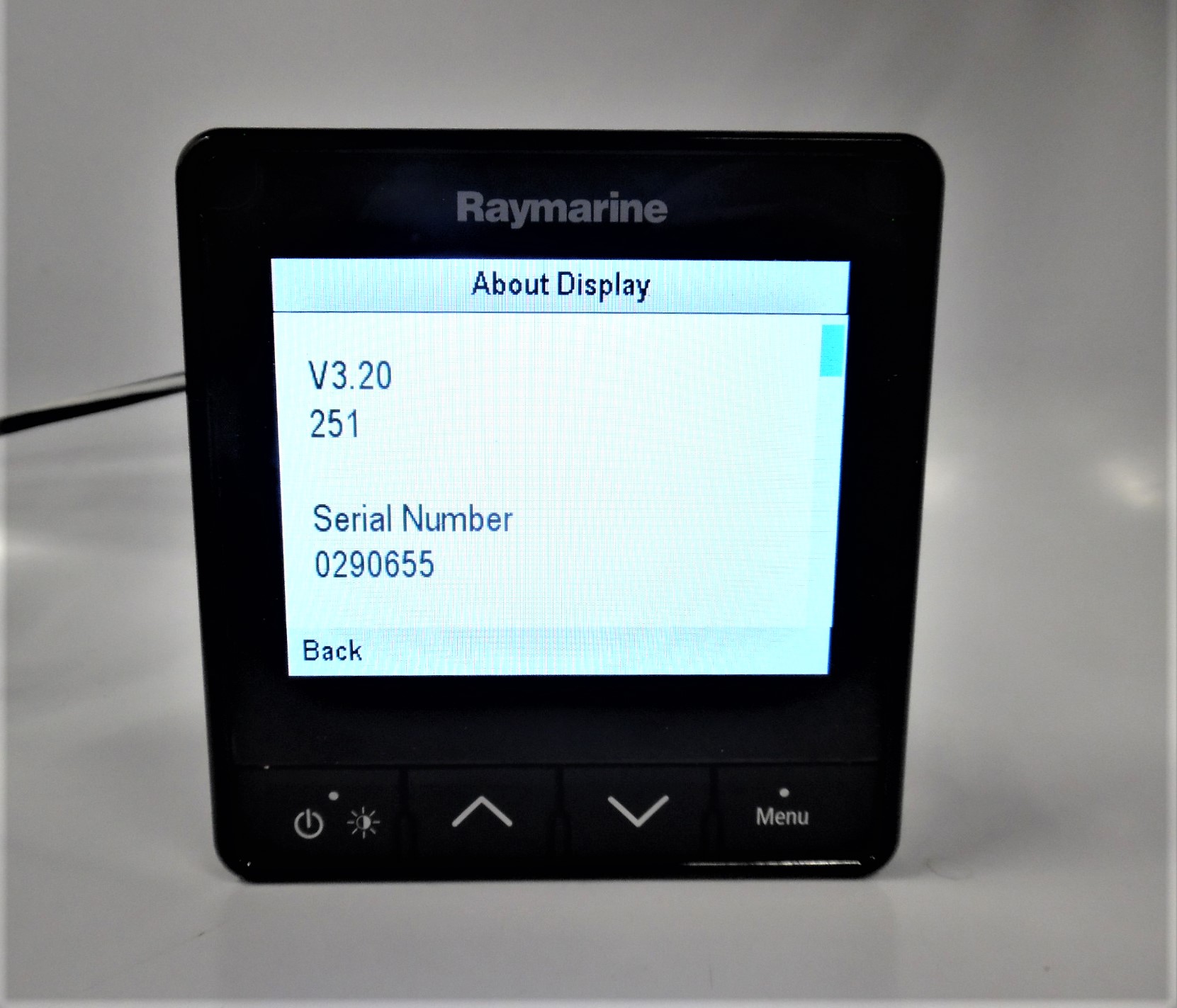 Raymarine i70 Multifunction Instrument Display with Sun Cover & Cable