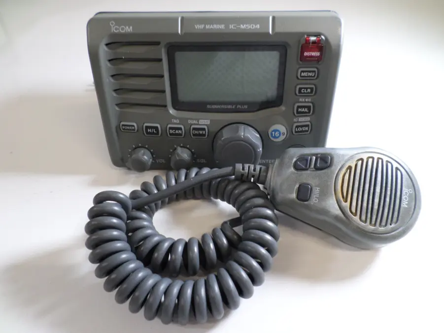 ICOM IC-M504 Marine VHF Radio Grey w/ Attached Mic - Great Condition