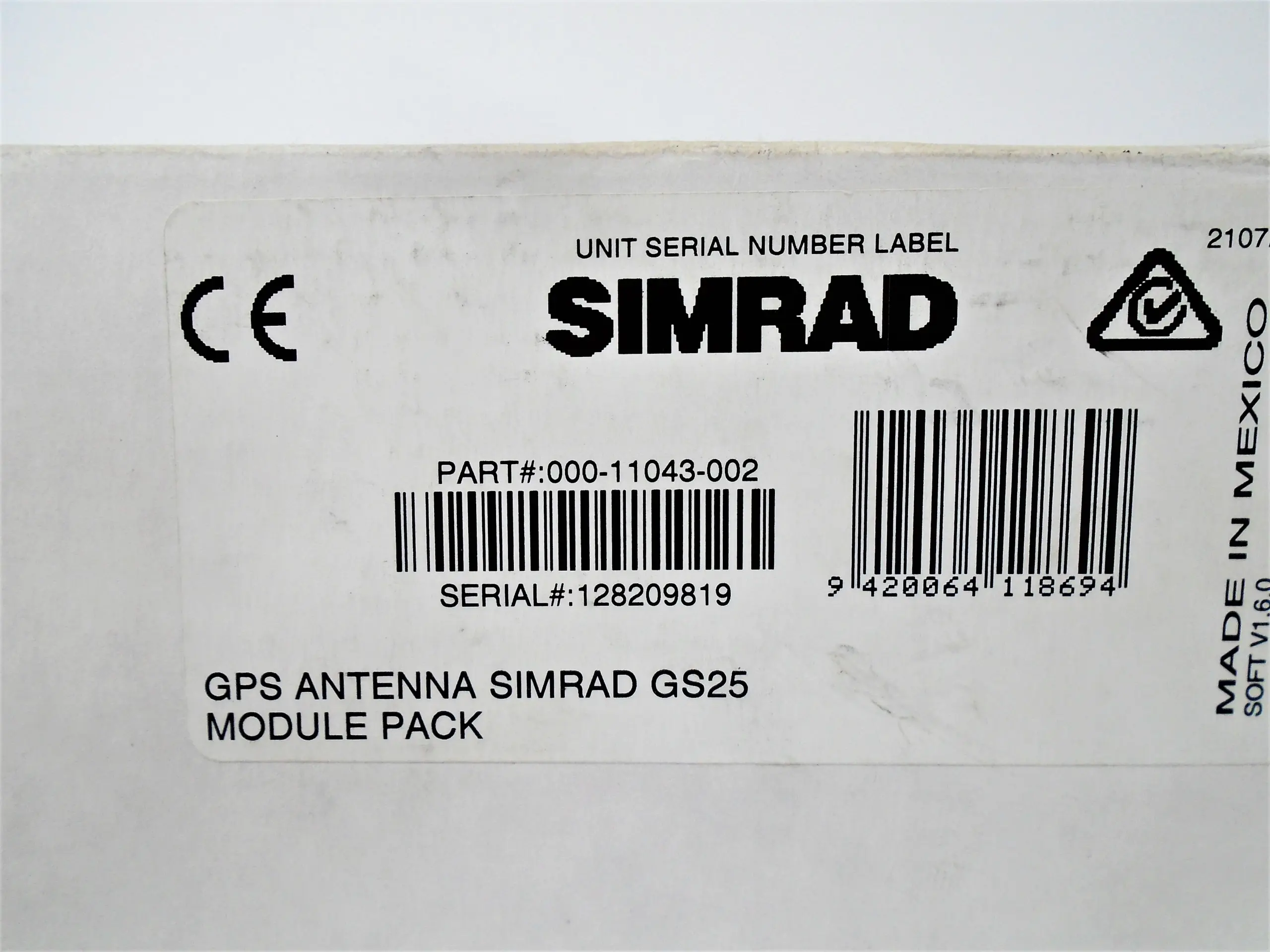 Simrad GS25 GPS Antenna (NEW) 00011043002 Tested 90 Day Warranty
