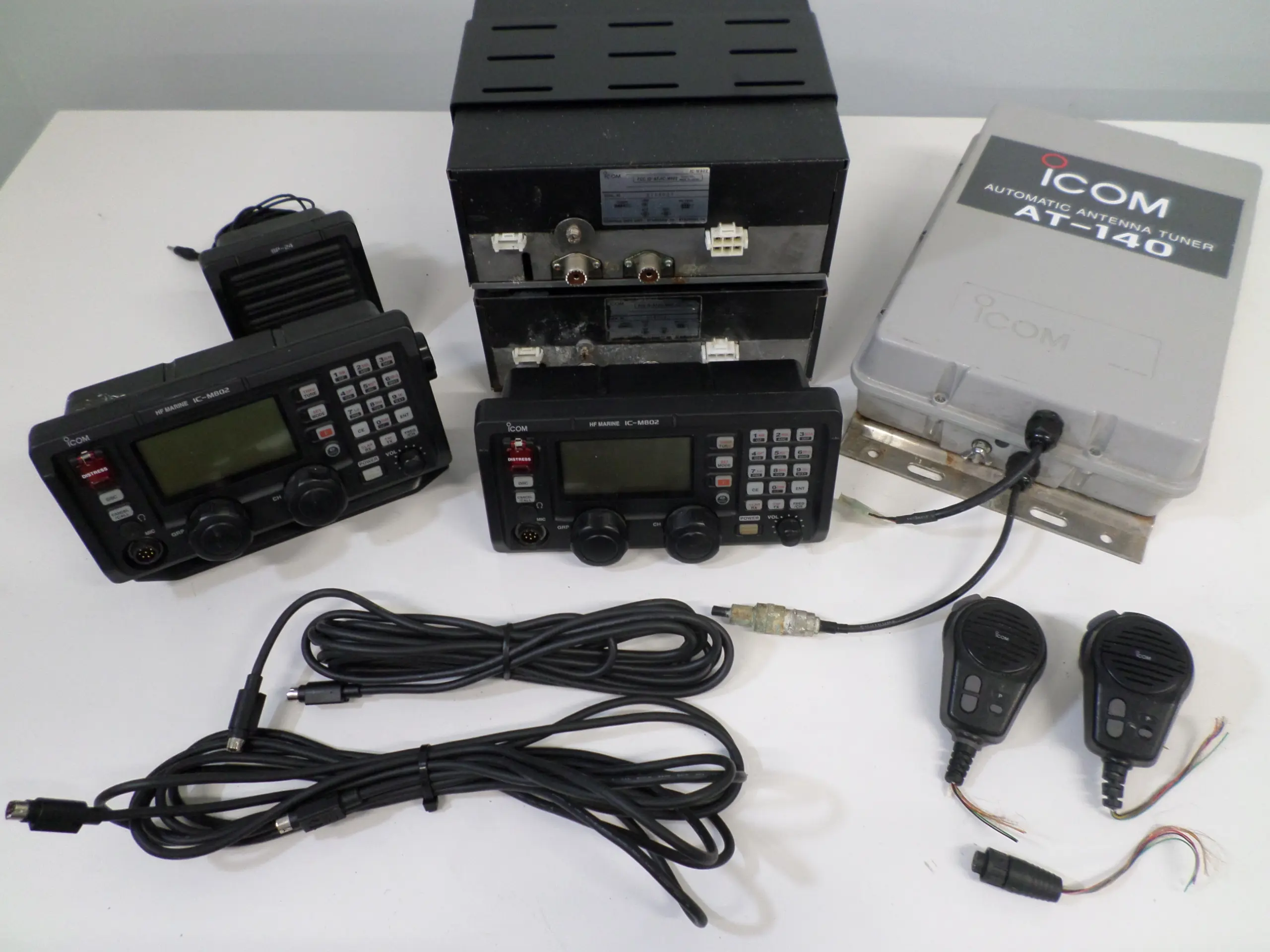 ICM802 Single Side Band Radios Parts Lot w/ AT140 Tuner Max