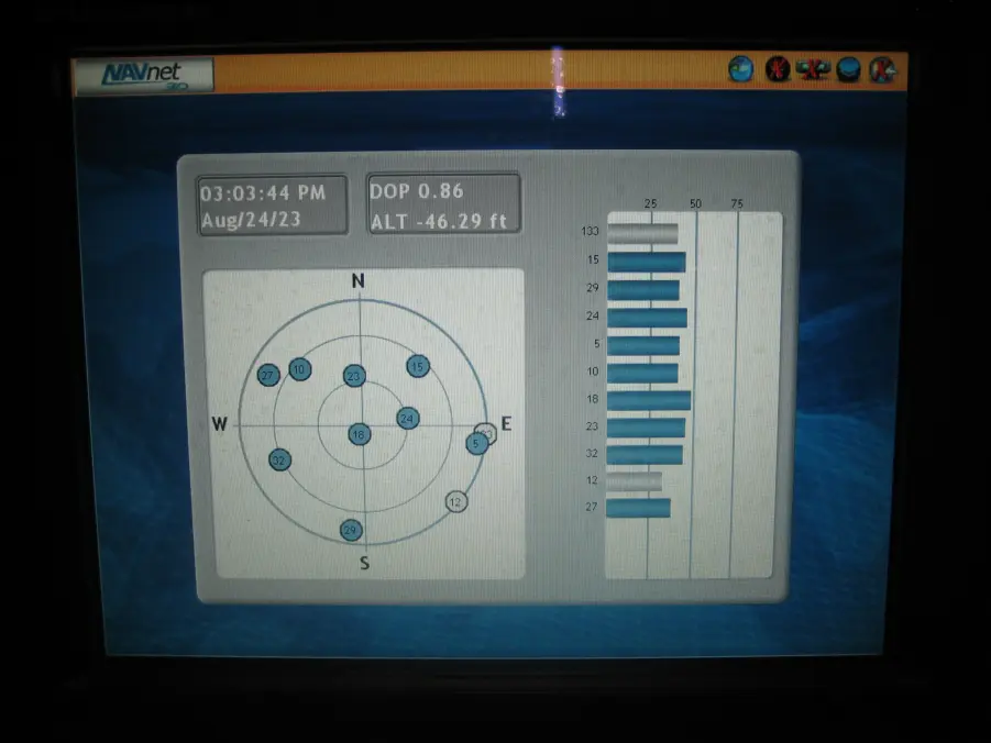 Furuno - NavNet 3D - MFD12 - OK Condition – Tested - Updated - Image 11