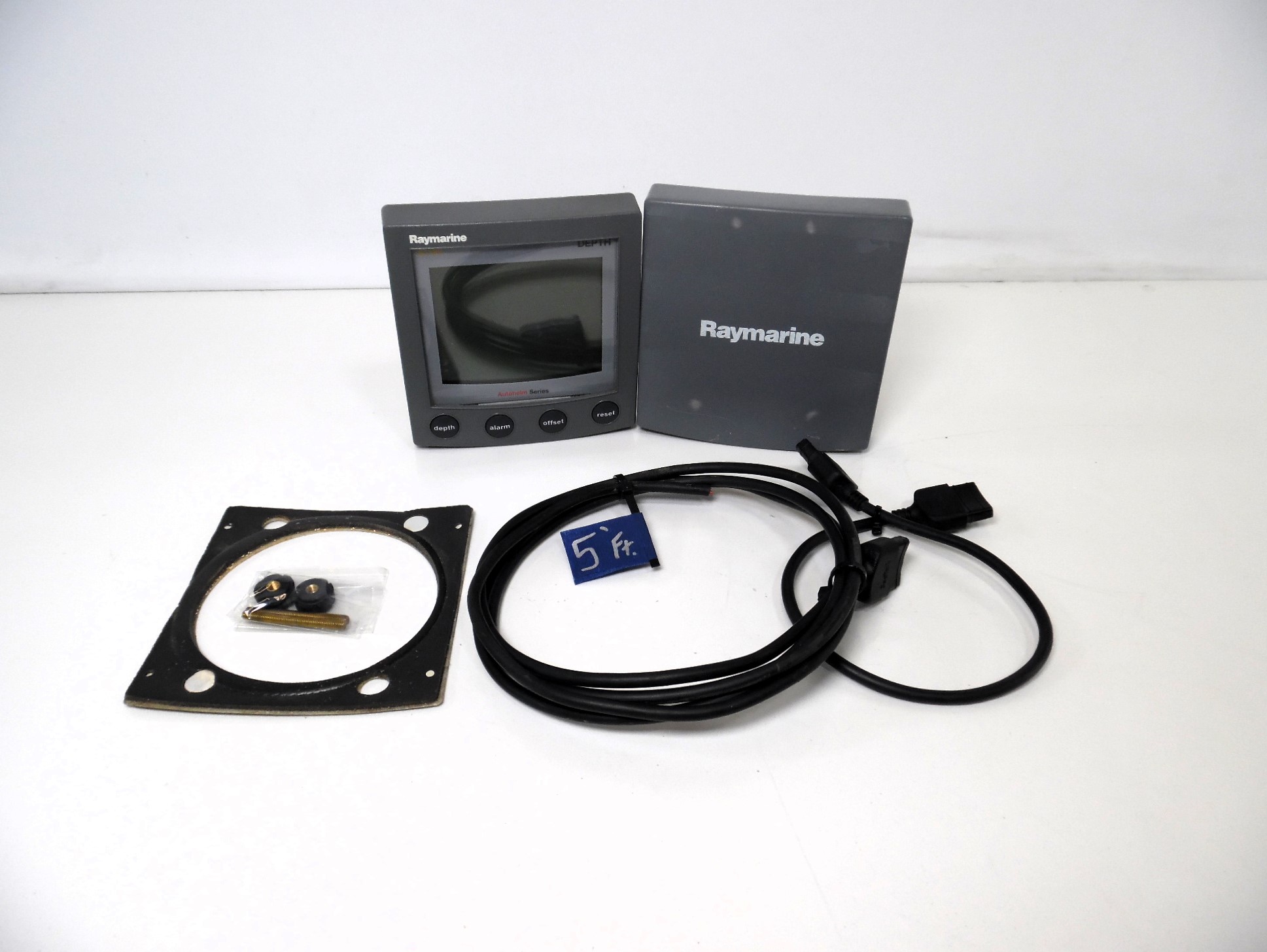 Raymarine ST60 Depth Instrument Display w/ Sun Cover A22010 TESTED