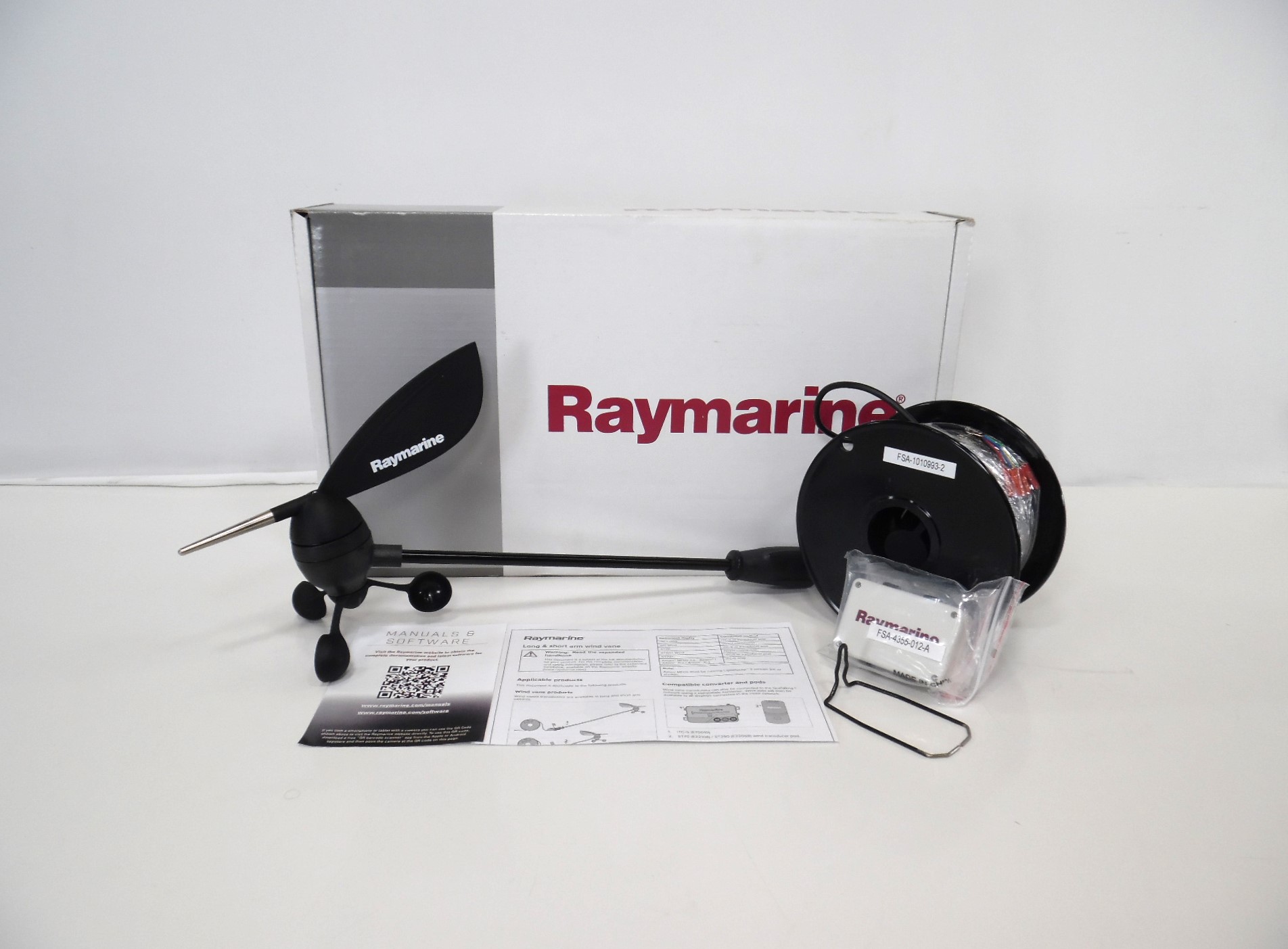 弊社在庫処分品です新品未使用raymarine E22078ウインドトランスデューサーセット