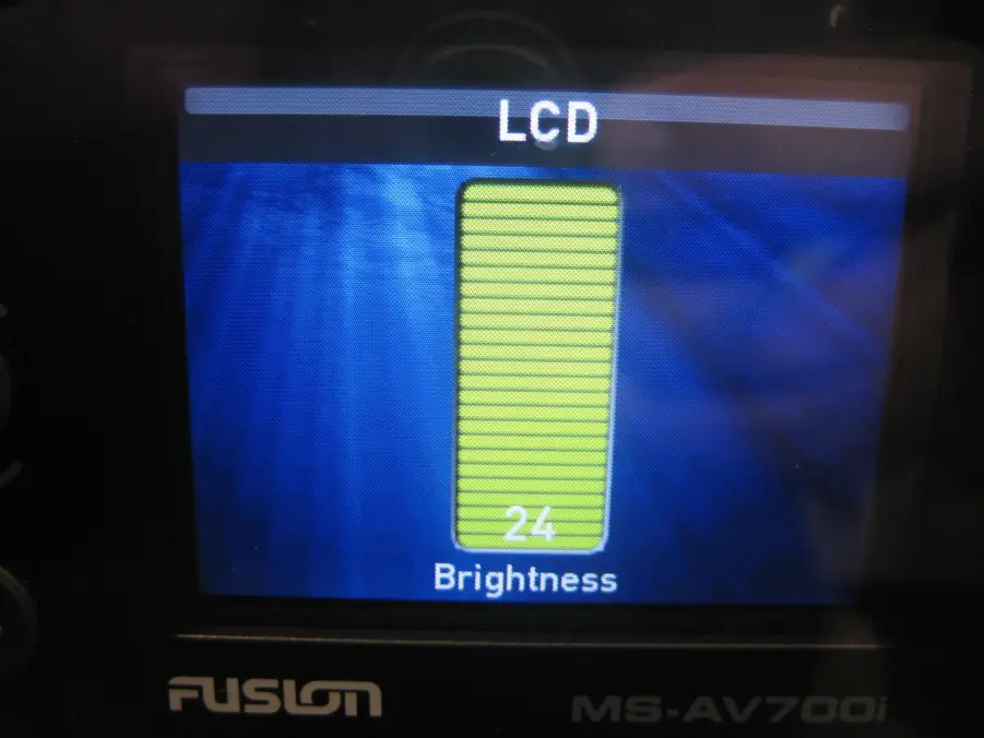 Fusion/MS-AV700i Marine Stereo-iPod Dock/FM/AM/Aux/Sirius - Image 6