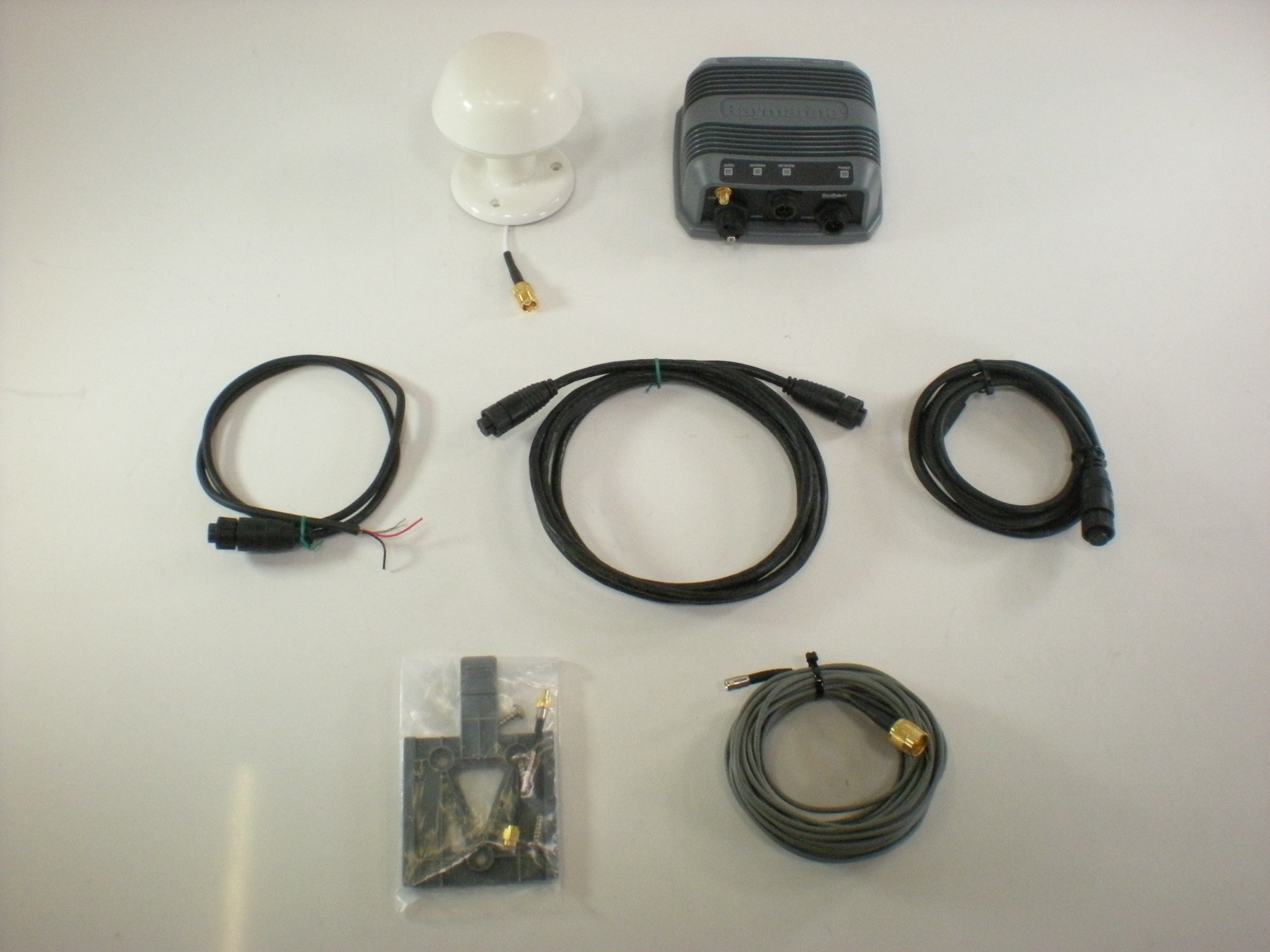 Raymarine SR150 Sirius XM/WX Weather Module w/Antenna & Cables E70161