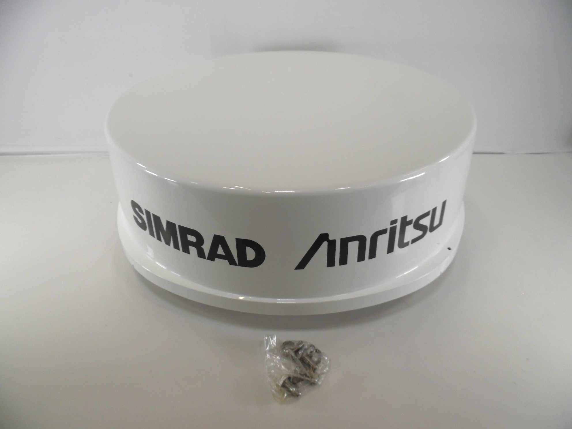 Simrad Radarbox Simrad Anritsu 4kw Radar Dome for Northstar 6000i/6100i (RB715A) NEW ...