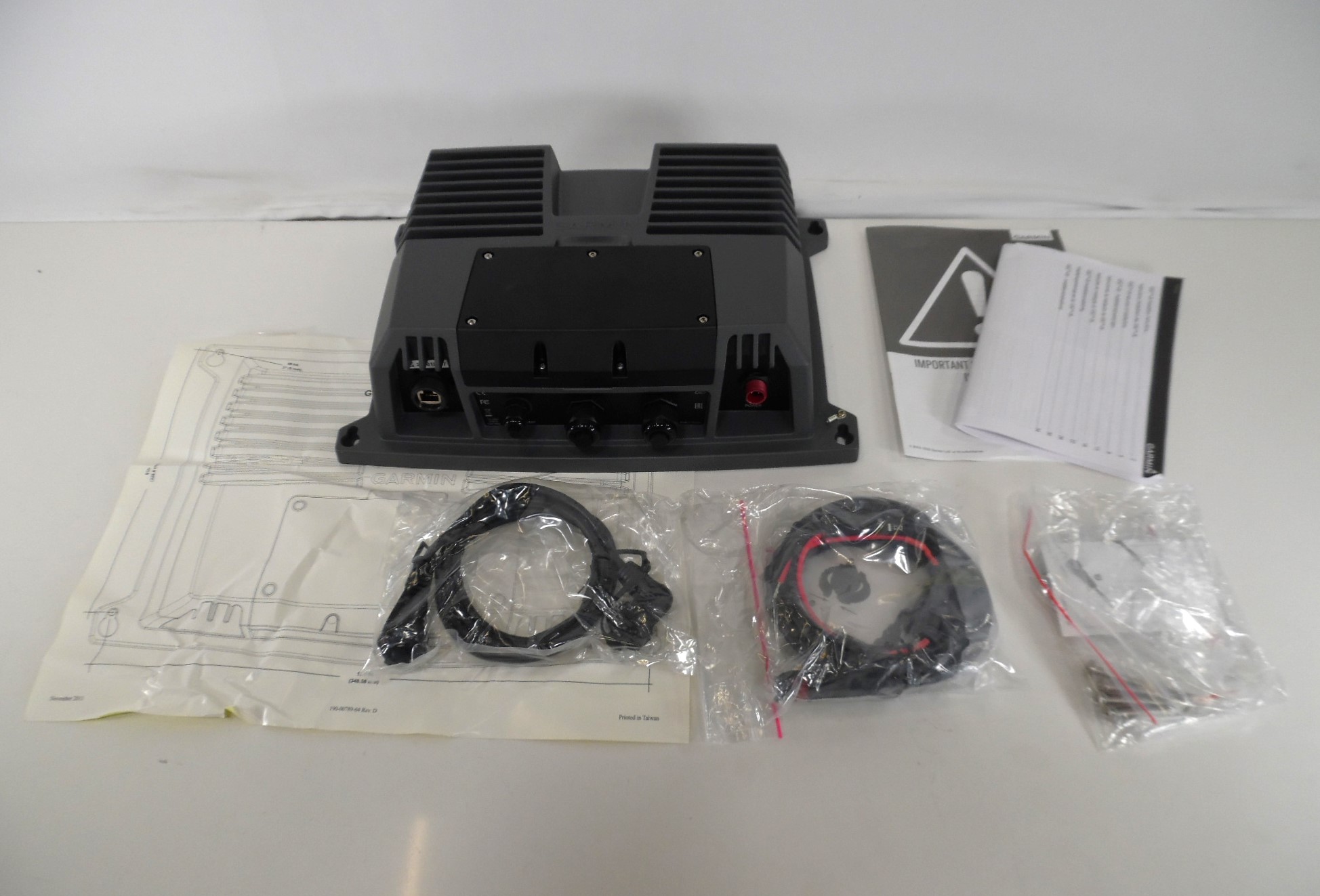 Garmin GSD 26 Chirp Sounder W/ Cables *NEW OPEN BOX* Max Marine