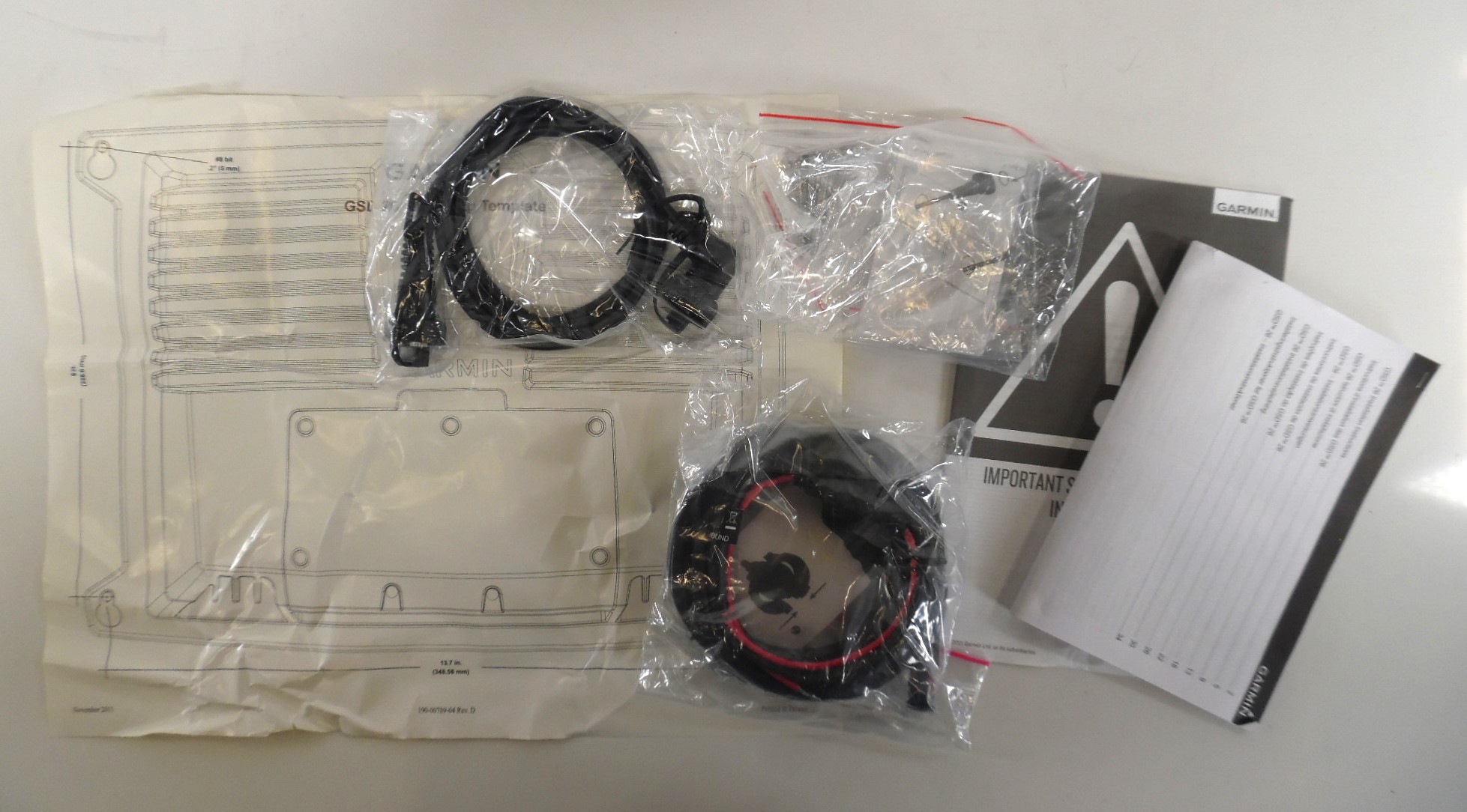 Garmin GSD 26 Chirp Sounder W/ Cables *NEW OPEN BOX* Max Marine