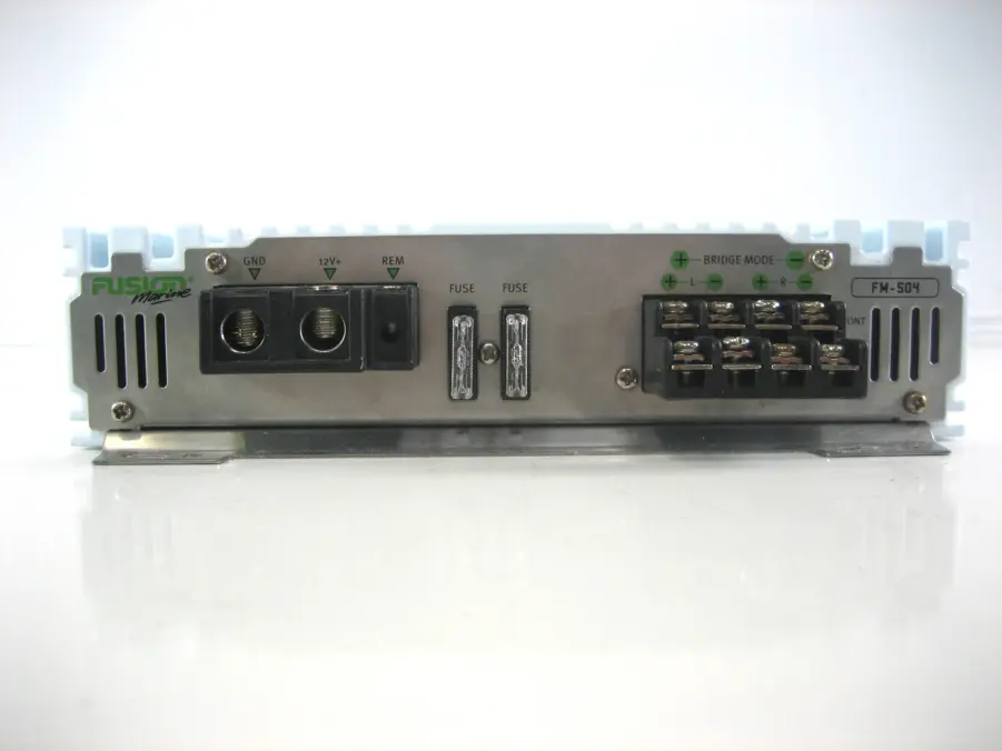 Fusion FM-504 4-Channel Marine Amplifier - 65watts RMS x 4 at 4ohms - Image 4