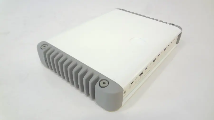 JL Audio MHD900/5-24V 900 W Class D Full-Range Marine System Amplifier - Image 3
