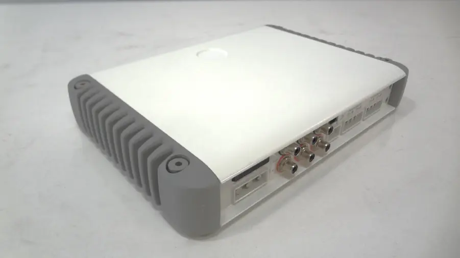 JL Audio MHD900/5-24V 900 W Class D Full-Range Marine System Amplifier - Image 6