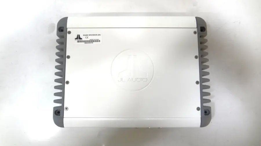 JL Audio MHD900/5-24V 900 W Class D Full-Range Marine System Amplifier - Image 8