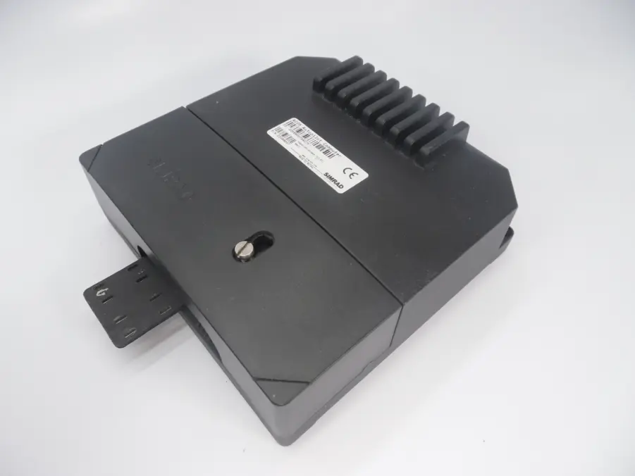 Simrad AC05 Autopilot Computer 22089007 - Image 2