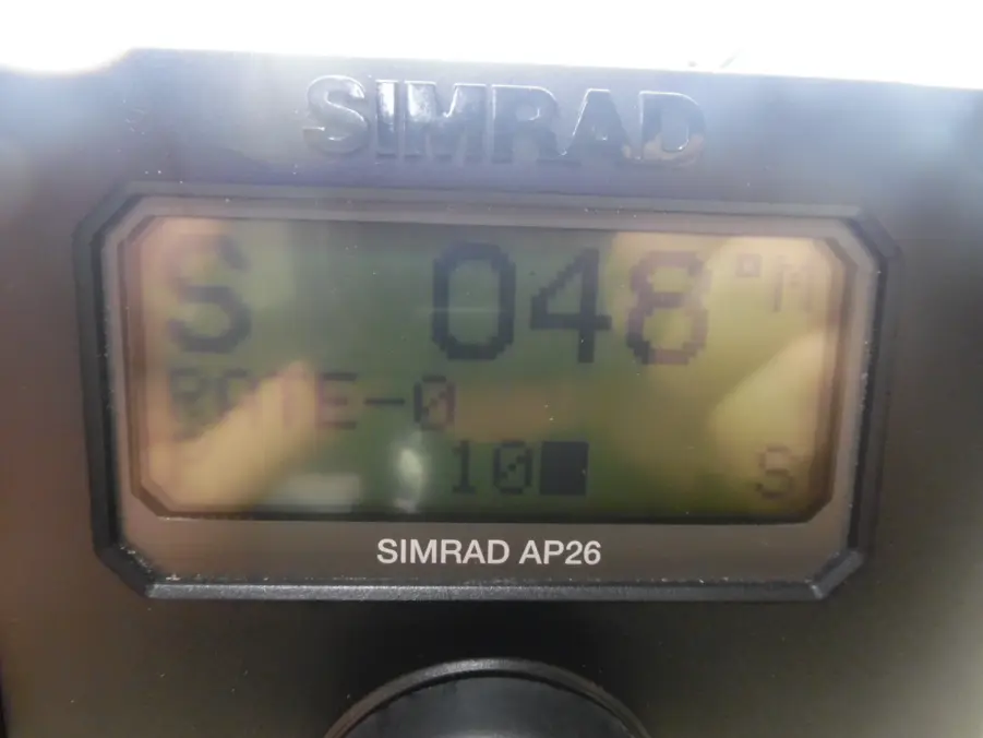 Simrad/AC20/PN 22088116 Boat Autopilot Computer Used - Image 6