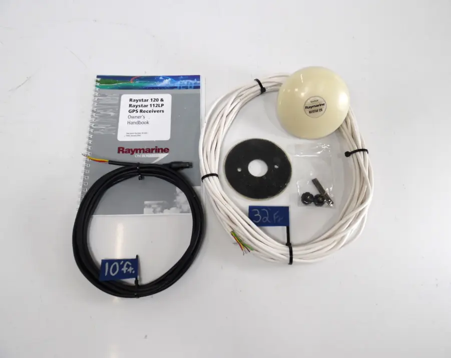 Raymarine Raystar 120 GPS Antenna for SeaTalk w/ Flush Mount Kit - E32025 - TESTED / 90 Day Warranty