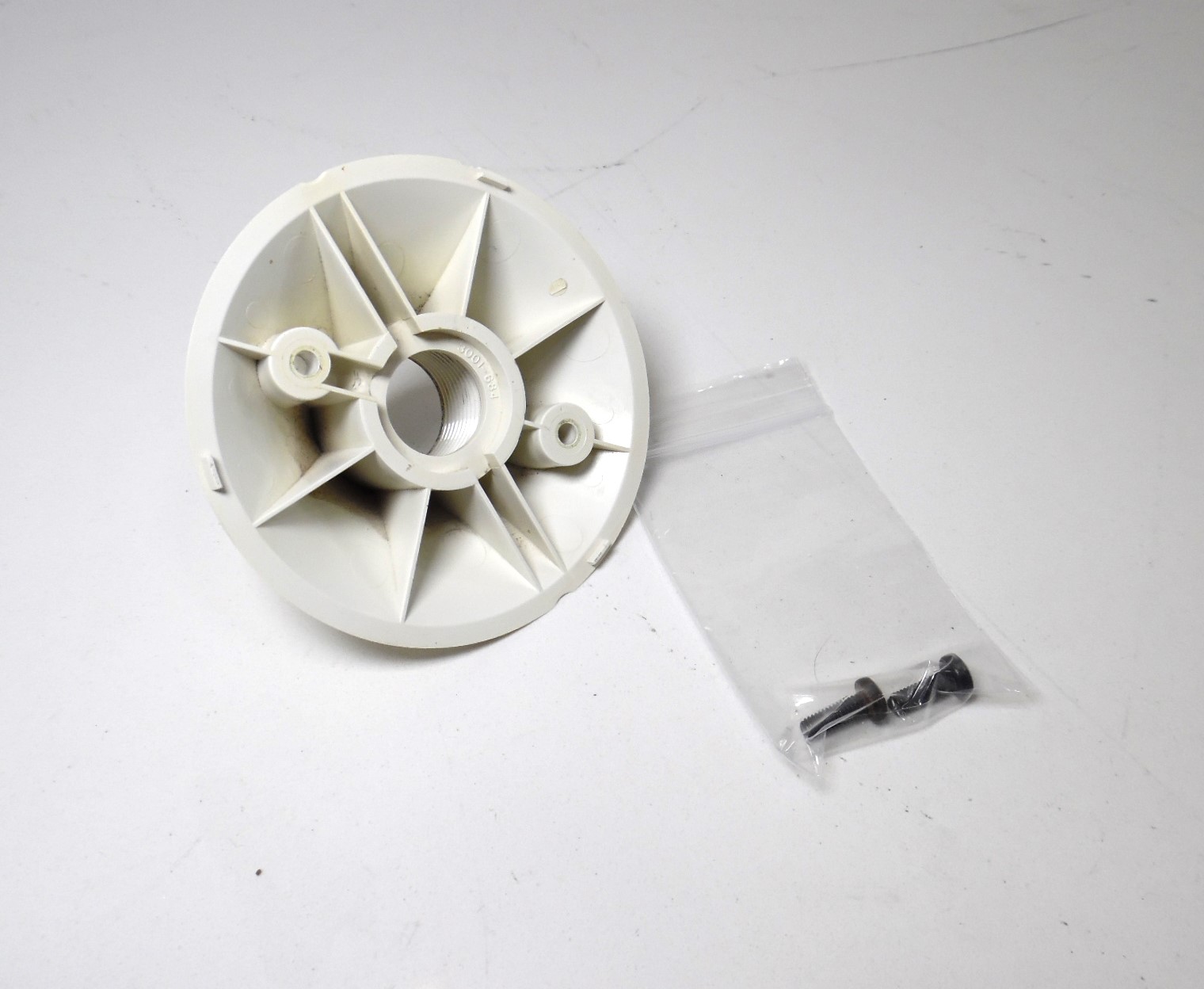 Raymarine Raystar 120 GPS Antenna for SeaTalk w/ Pole Mount Kit E32025 TESTED / 90 Day