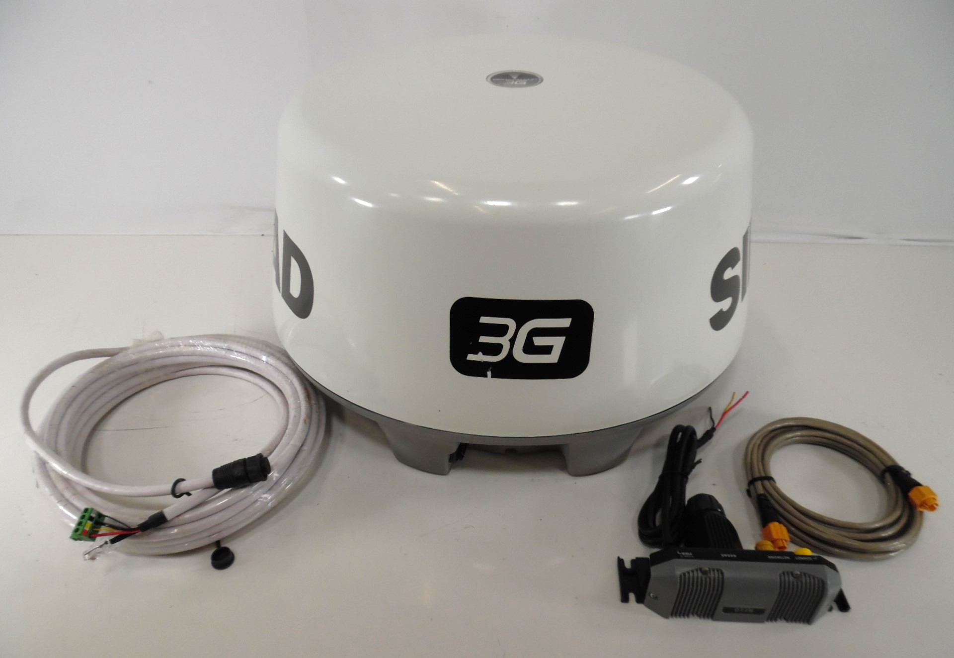 Simrad Lowrance Navico 3G Broadband Radar W/ RI10 Interface + Cables