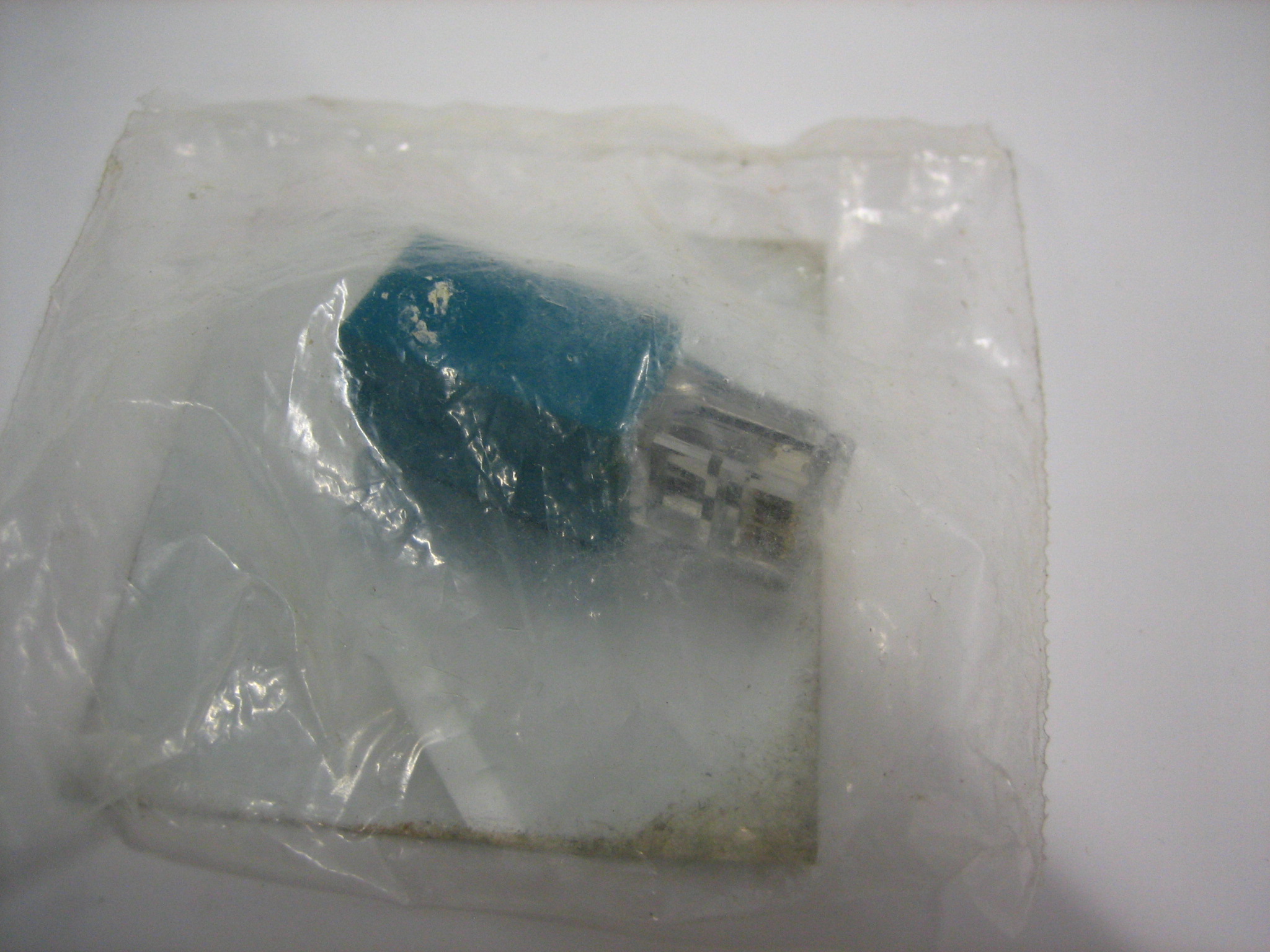 Mastervolt 77040000 MasterBus Terminator for Chargemaster etc - NEW ...