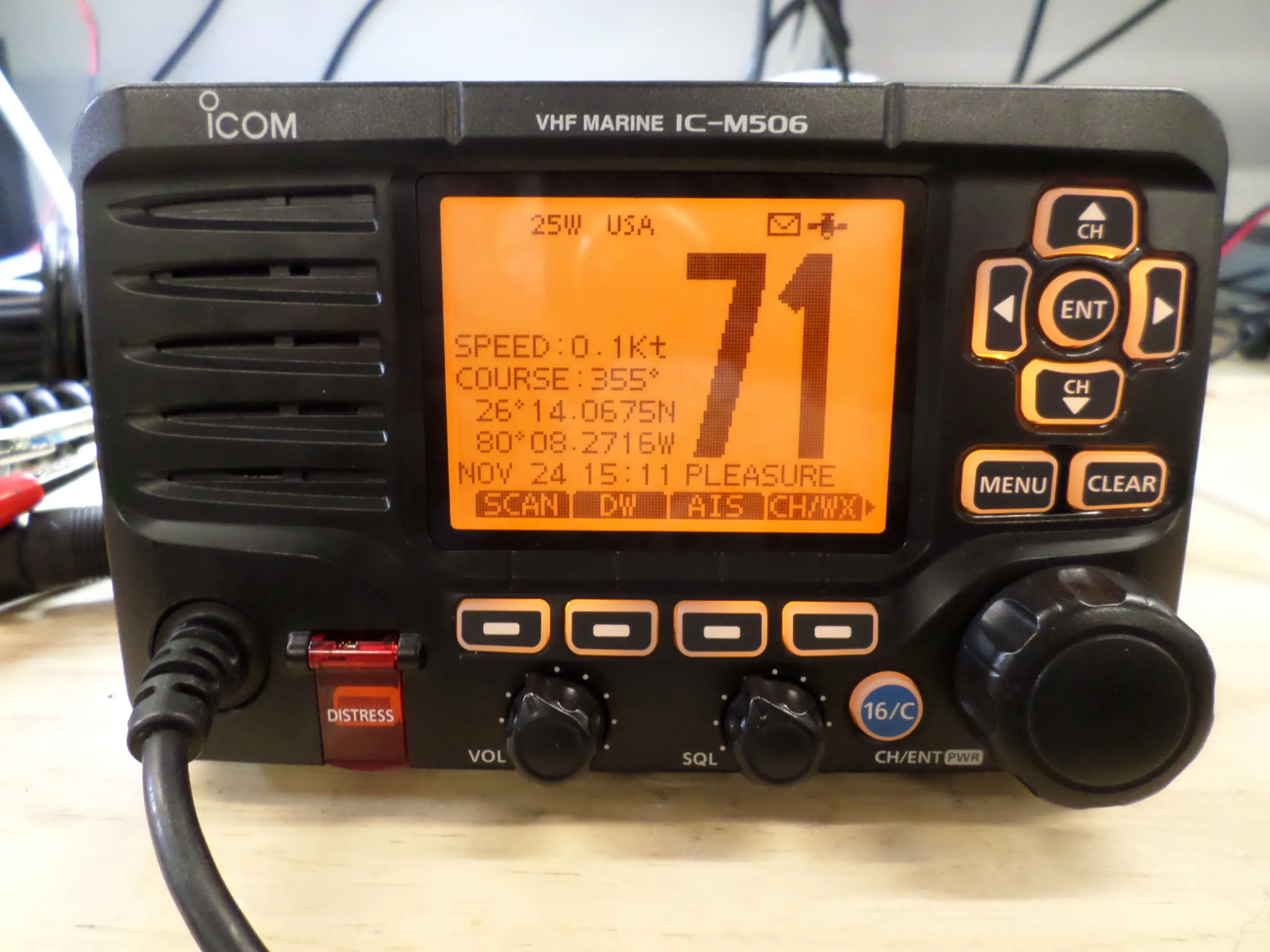 ICM506 Submersible Marine VHF Radio* Max Marine Electronics