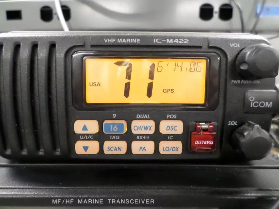 Icom IC-M422 Compact Marine DSC VHF Radio - Tested - Image 4