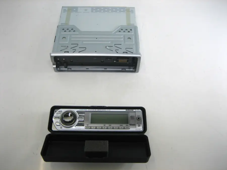Sony CDX-M30 Marine Drive-S Detachable Face Audio System - Image 3