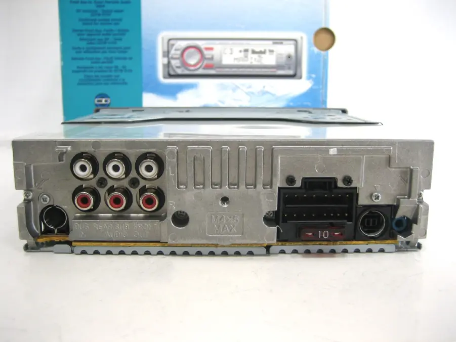 Sony CDX-M30 Marine Drive-S Detachable Face Audio System - Image 6