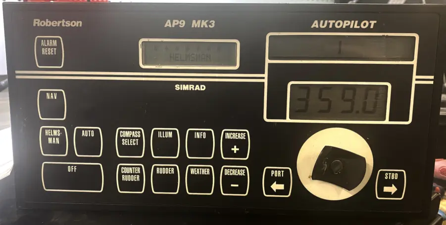 Simrad-Robertson AP9/MK3 Auotopilot D99 Distribution Unit 20127817 - Image 9