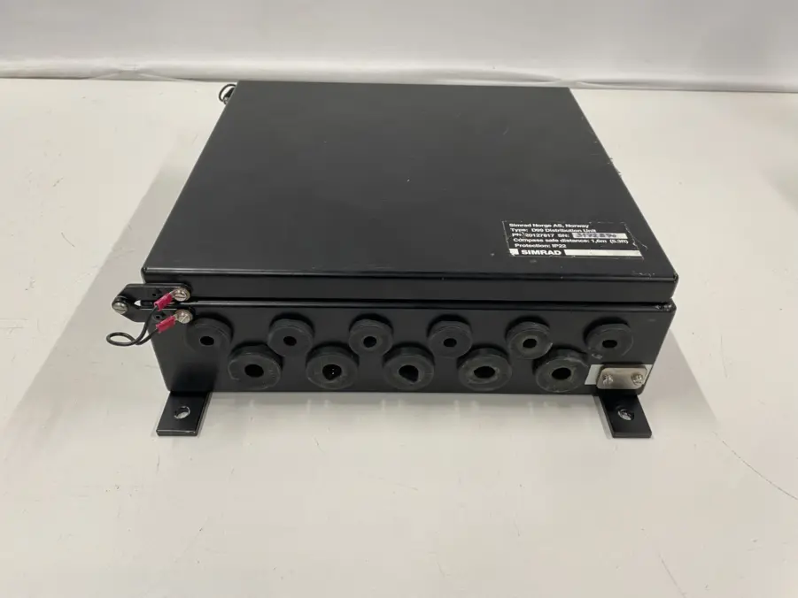 Simrad-Robertson AP9/MK3 Auotopilot D99 Distribution Unit 20127817 - Image 7