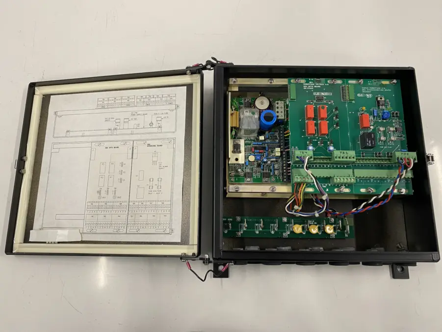 Simrad-Robertson AP9/MK3 Auotopilot D99 Distribution Unit 20127817 - Image 2