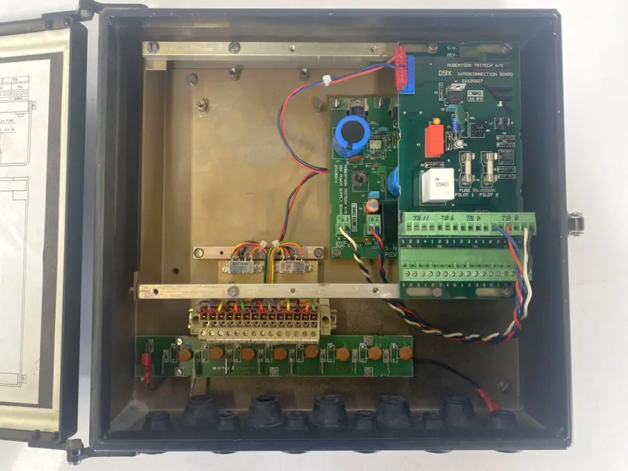 Simrad/Robertson AP9/MK3 Auotopilot D90S Distribution Unit 20125001 - Image 4