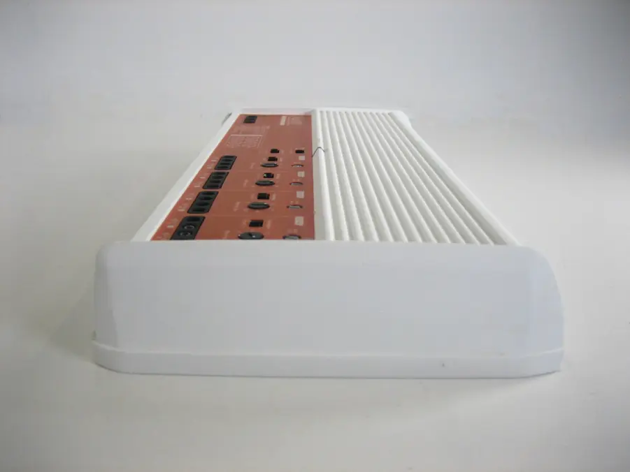 JL Audio M800/8v2-24V Marine Amplifier For 24V Systems For Parts or Repair - Image 5