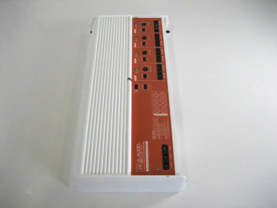 JL Audio M800/8v2-24V Marine Amplifier For 24V Systems For Parts or Repair - Image 6