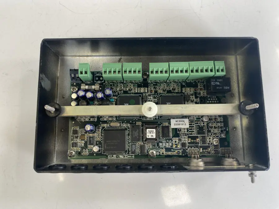 Simrad NI300X NMEA Interface 22081129 - Image 2