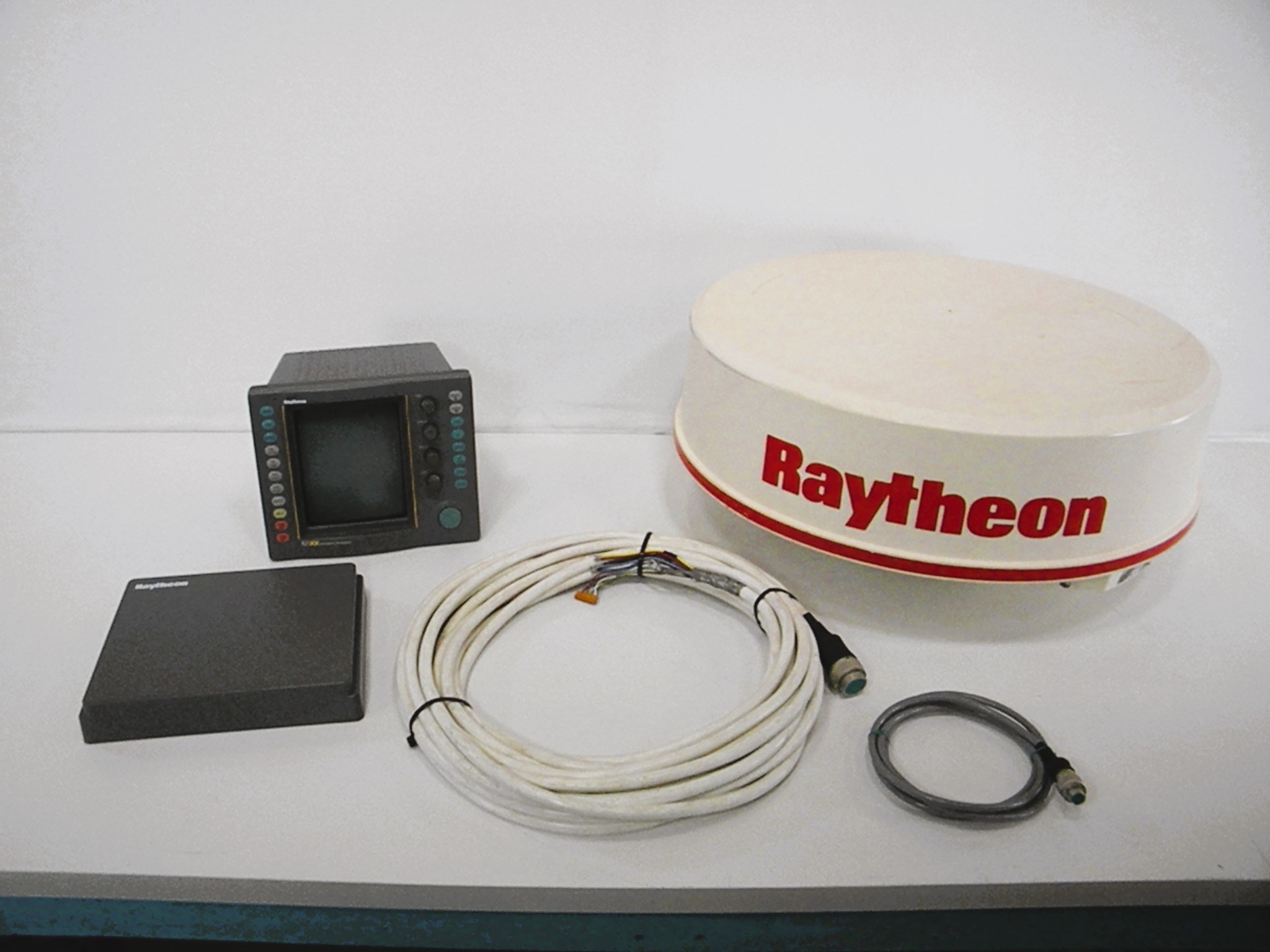 Raytheon R20XX Raster Scan CRT Radar System w/M92539 24